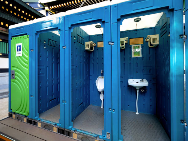 Porta potty delivery and setup in Isla Vista, CA